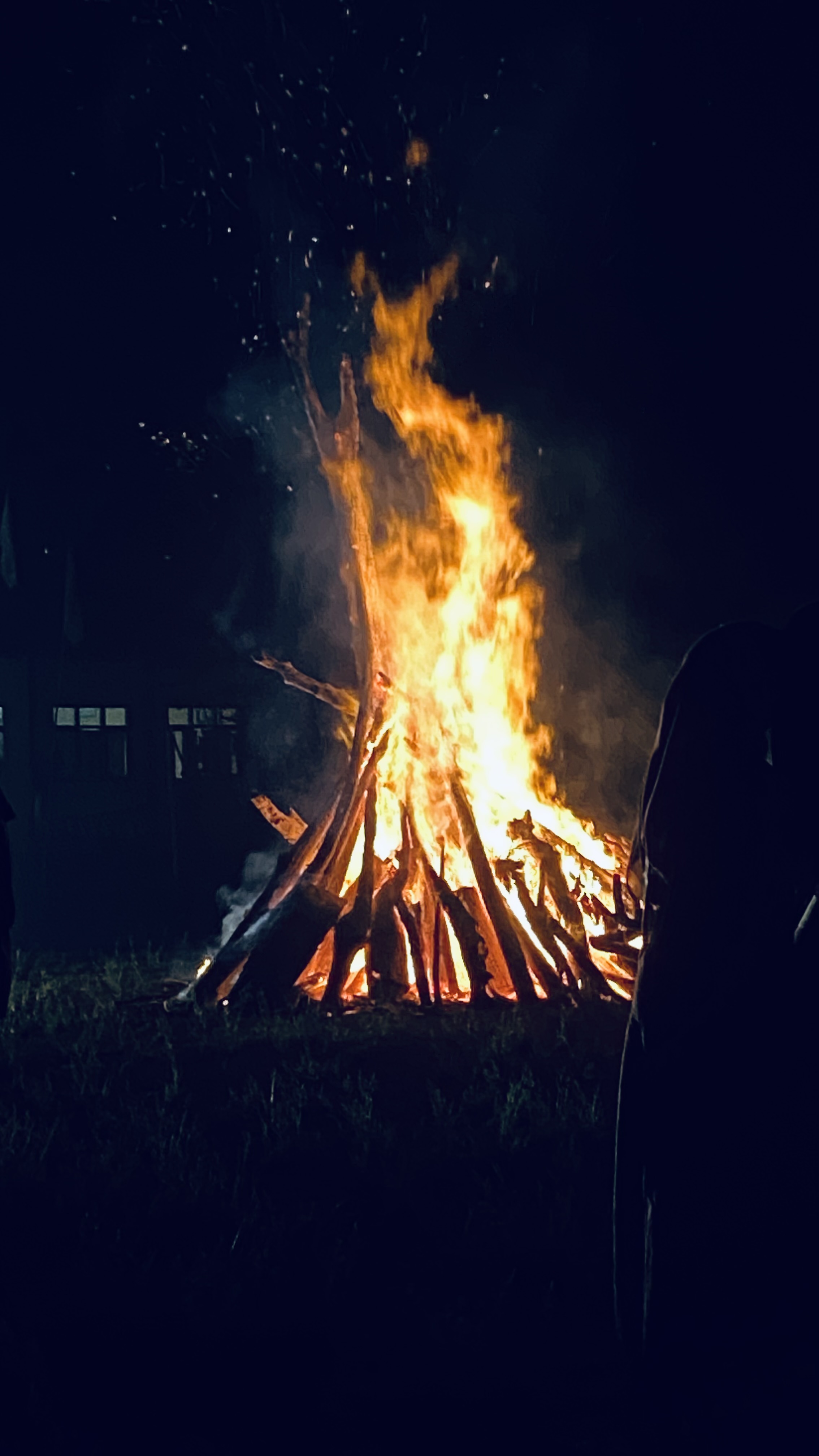 🔥 Api Unggun Leaders Camp SMK Negeri 1 Liwa, Hangatkan Kebersamaan dan Semangat Kepemimpinan